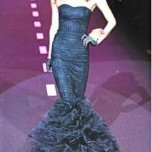 STUNNING BETSY JOHNSON TALLULAH RUNWAY DRESS - Picture 3 of 3